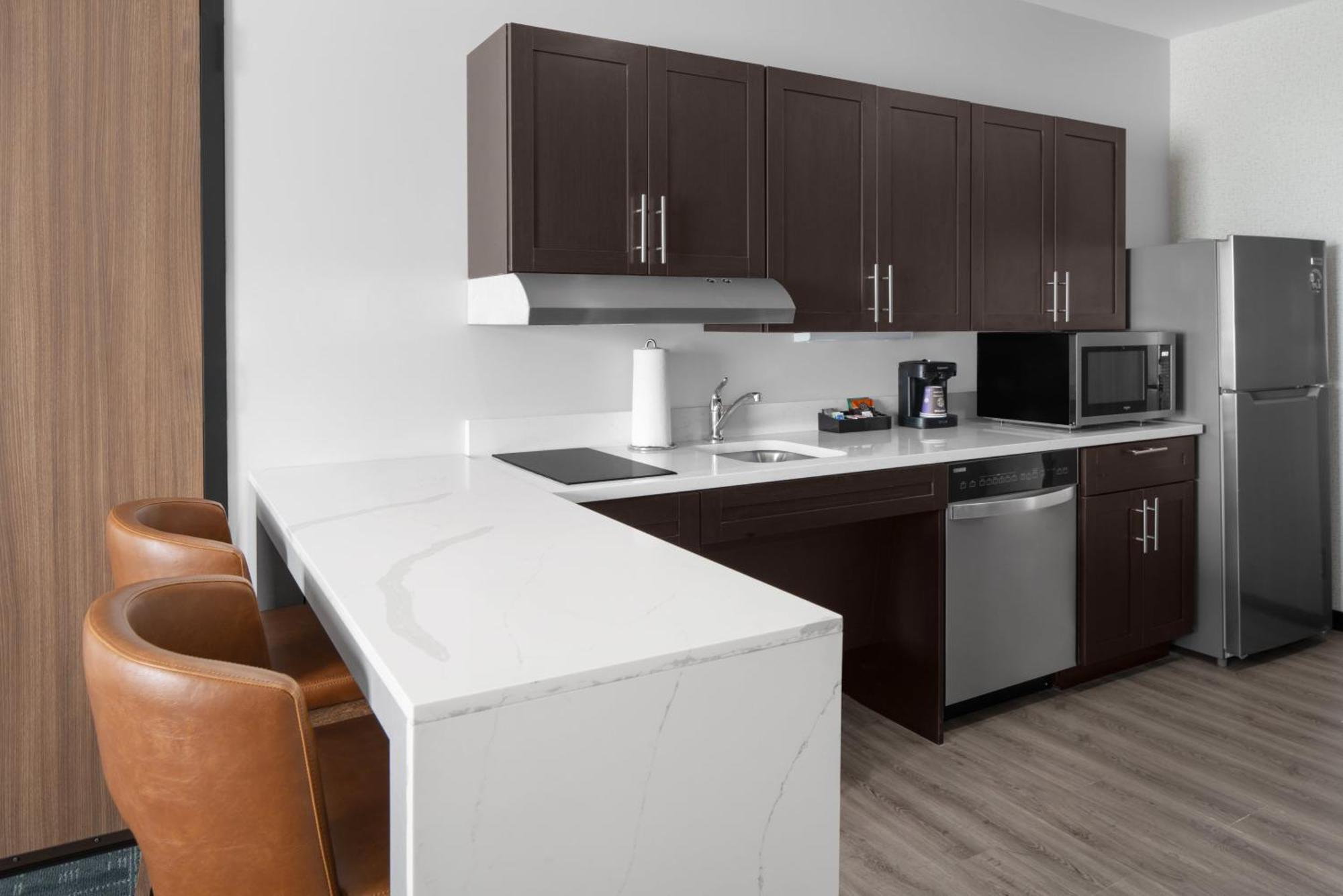 Homewood By Hilton Uptown First Ward Hotel